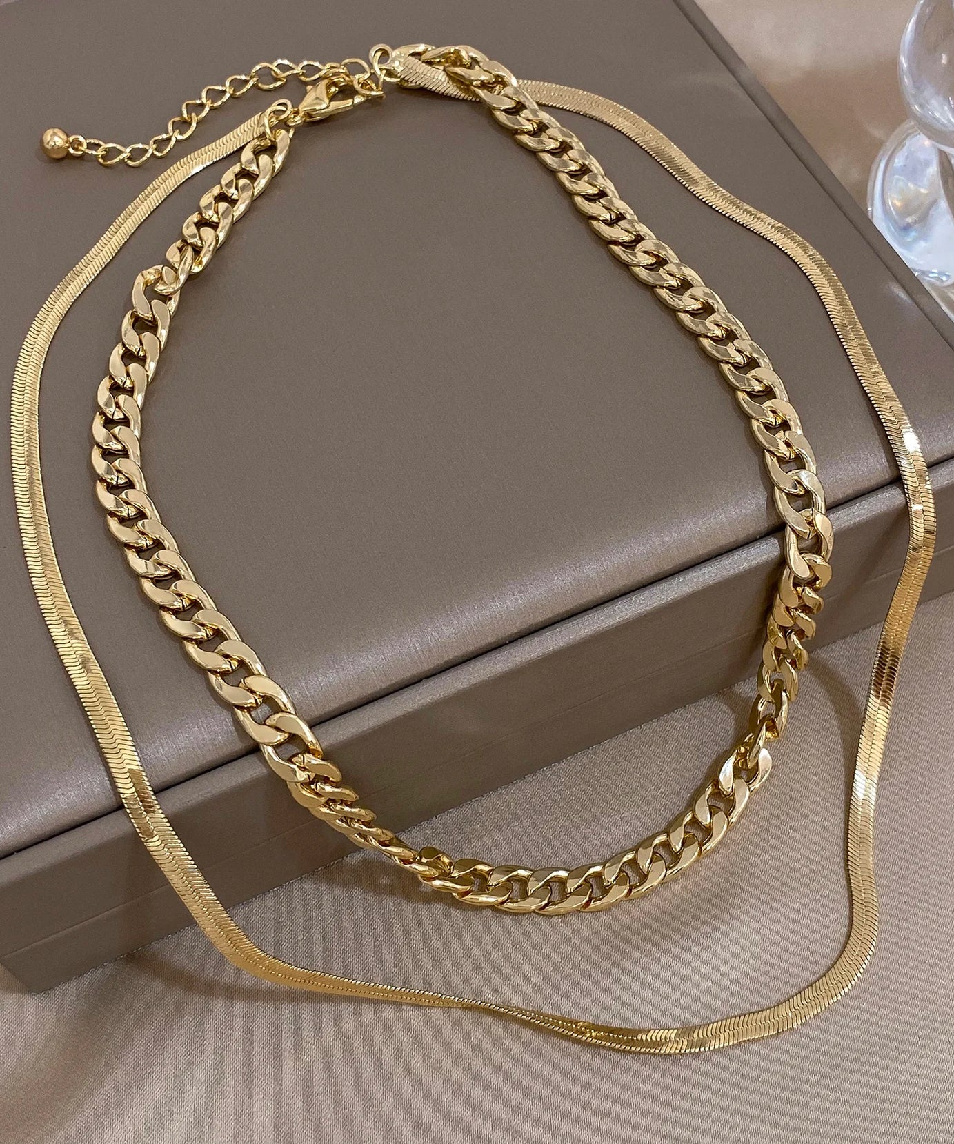 The Necklace Lounge