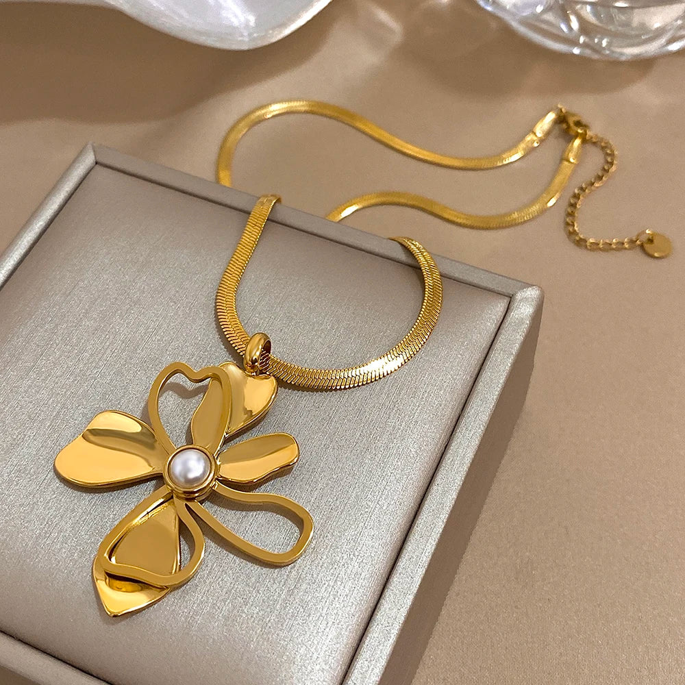 Urban Necklace Trends