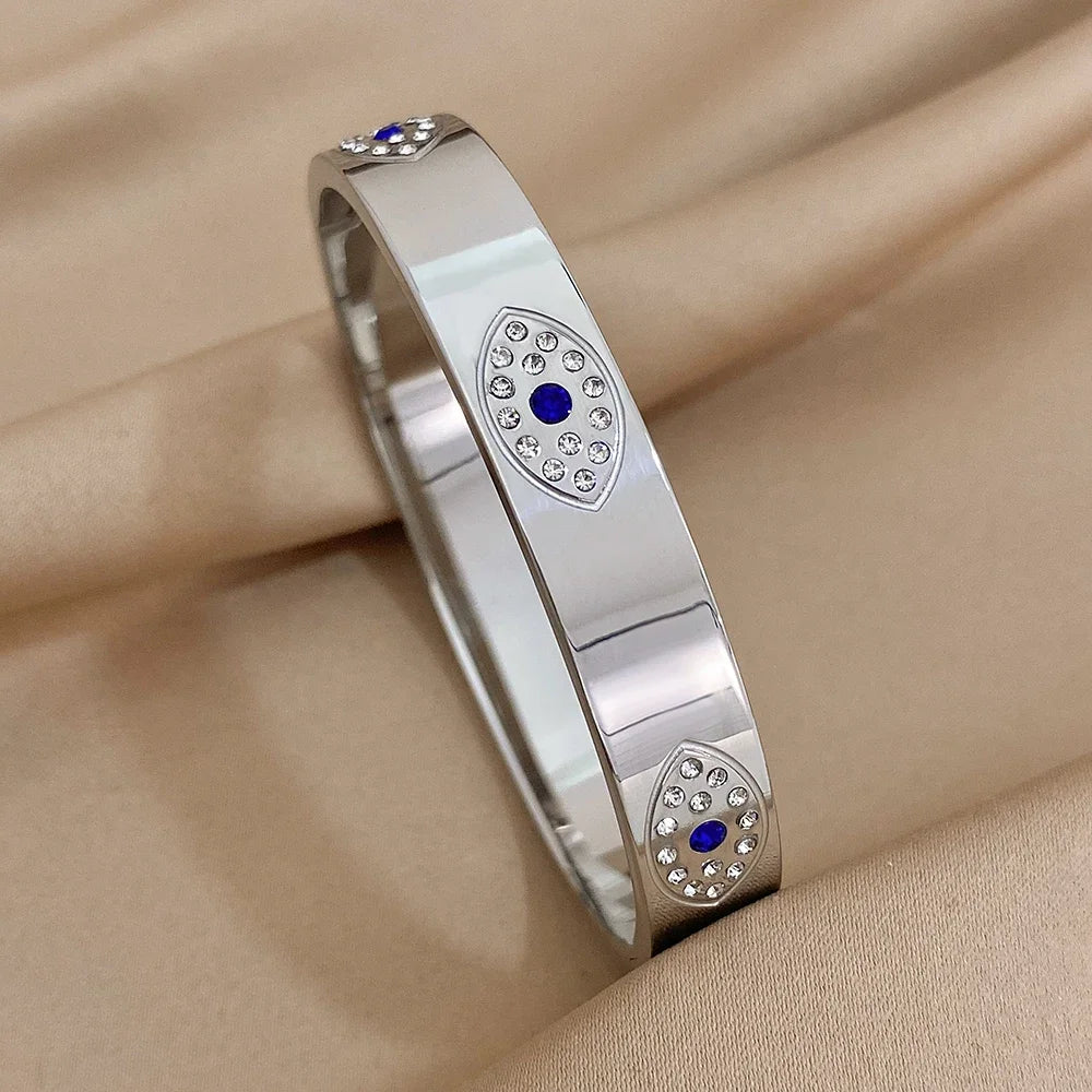 Luxe Bracelet World