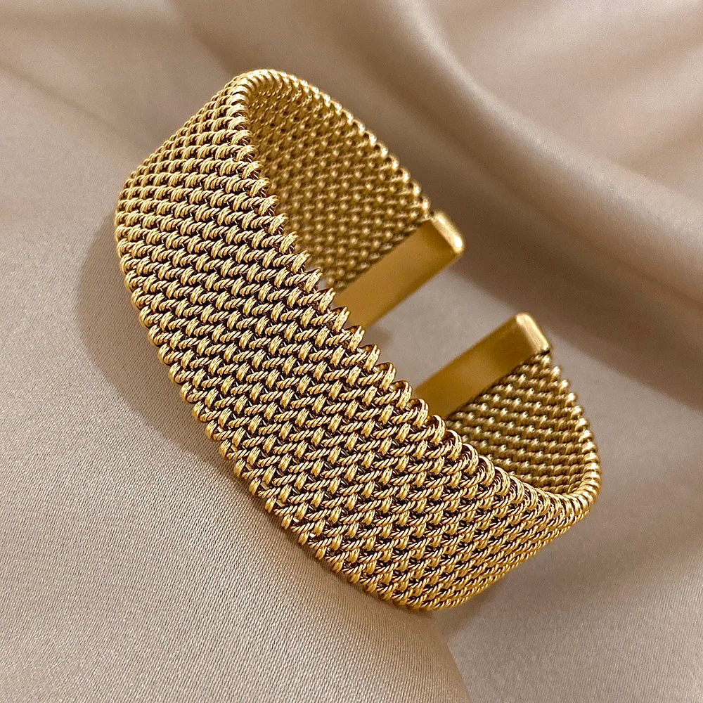 Crystal Wrist Avenue