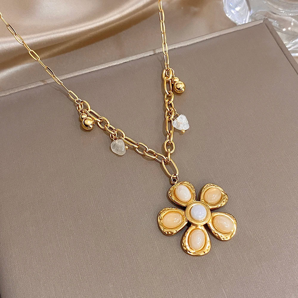 Aura Necklace Boutique