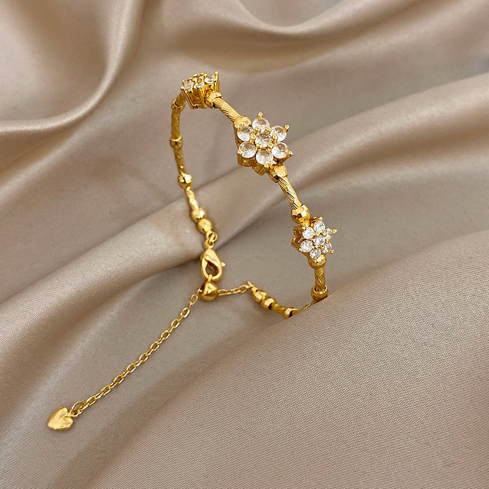 Elite Bracelet Lounge