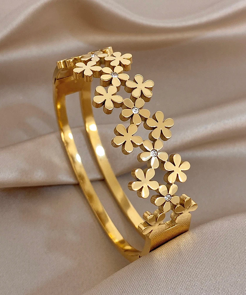 Mystic Bracelet Club