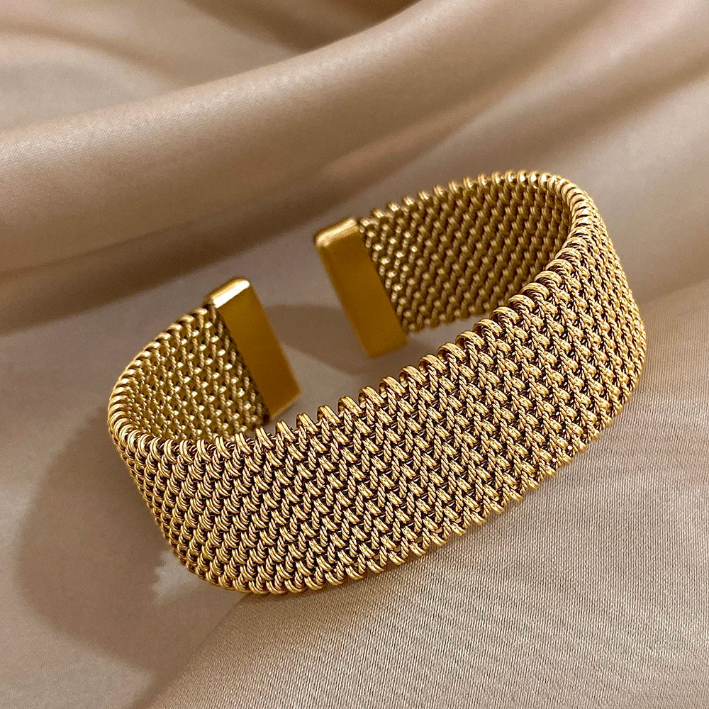Crystal Wrist Avenue