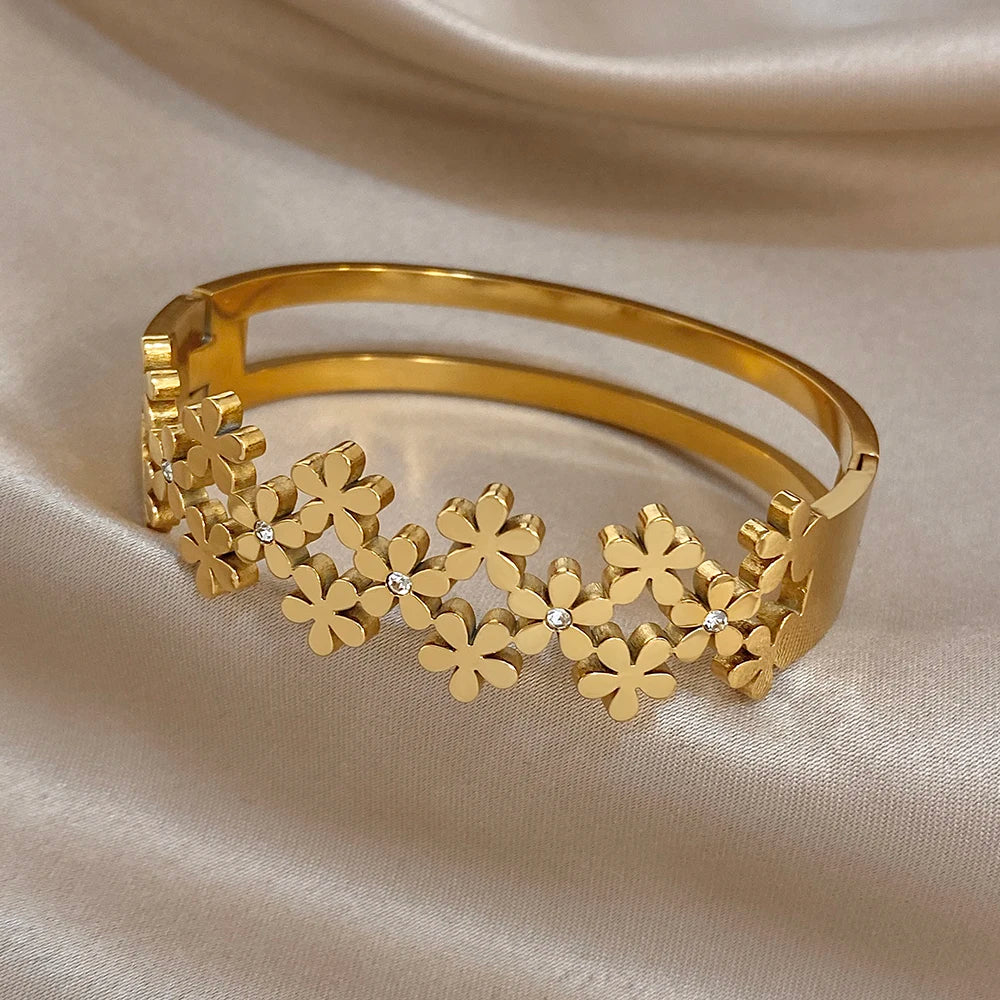 Mystic Bracelet Club