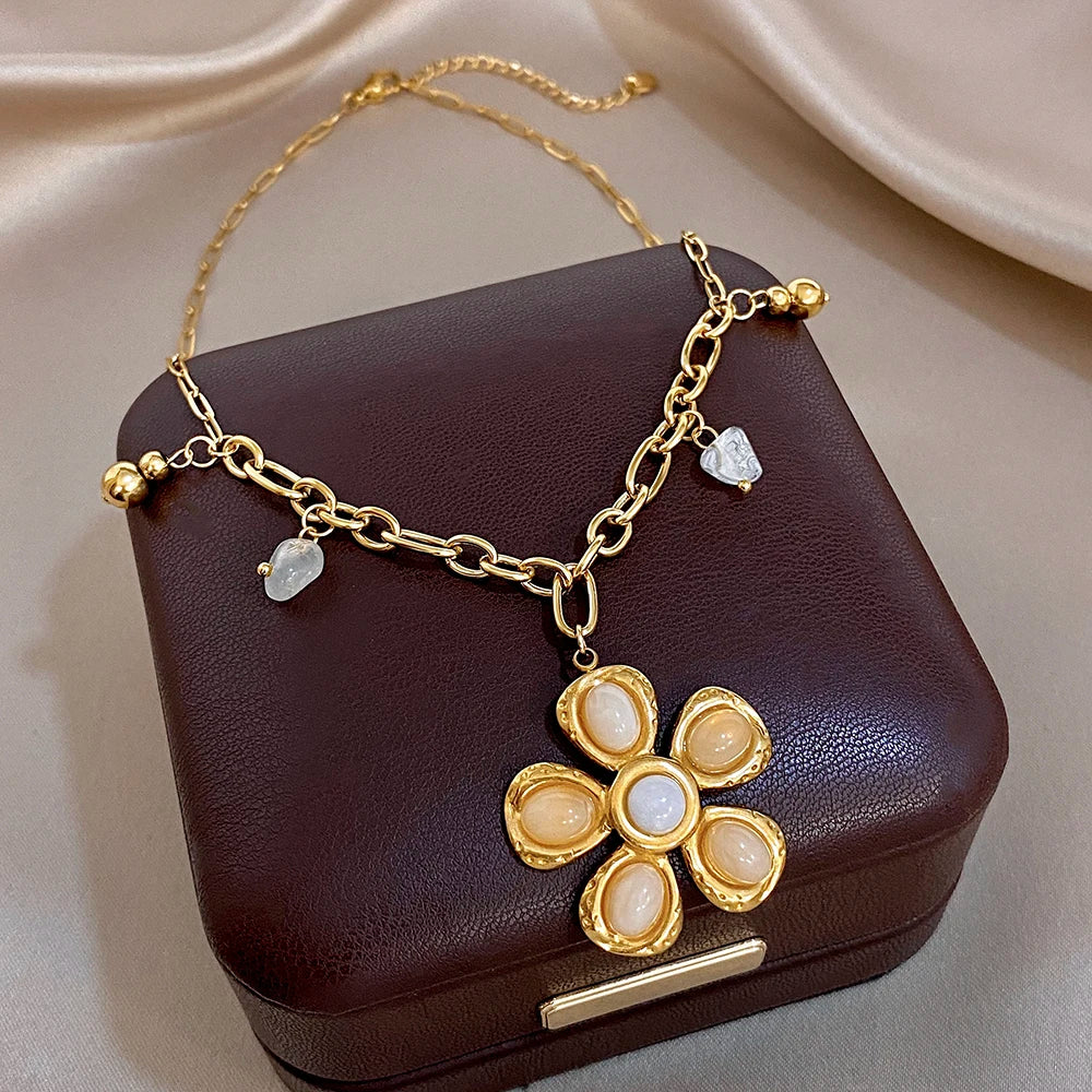 Aura Necklace Boutique