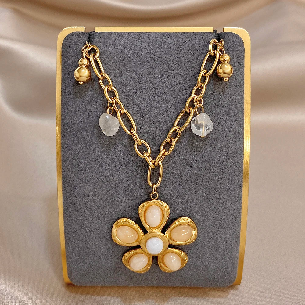 Aura Necklace Boutique