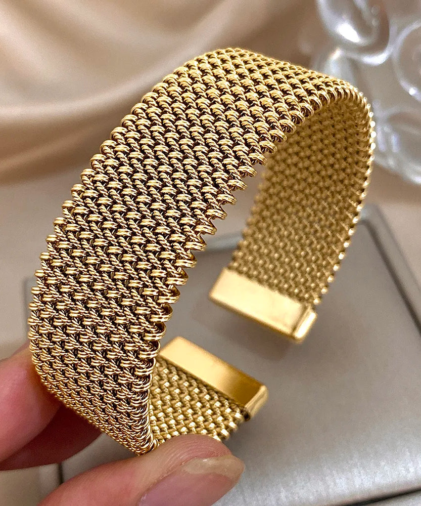 Crystal Wrist Avenue