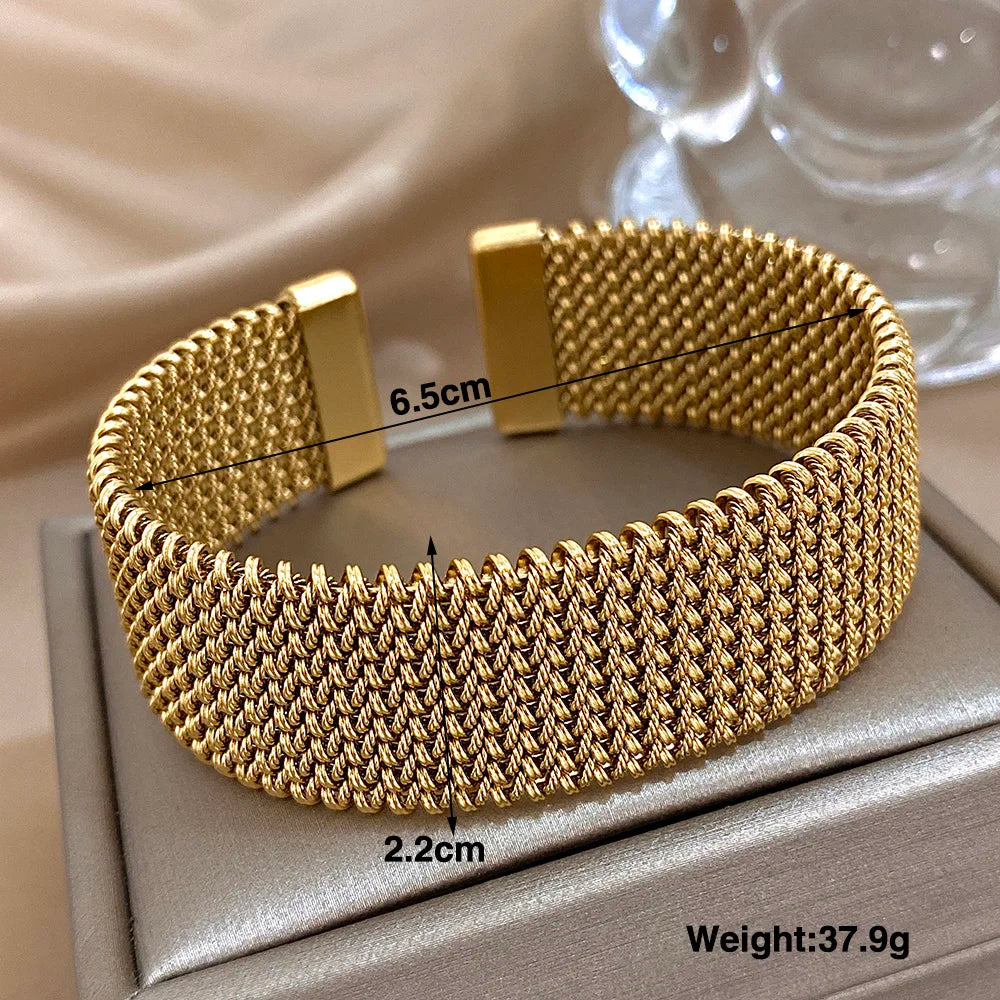 Crystal Wrist Avenue