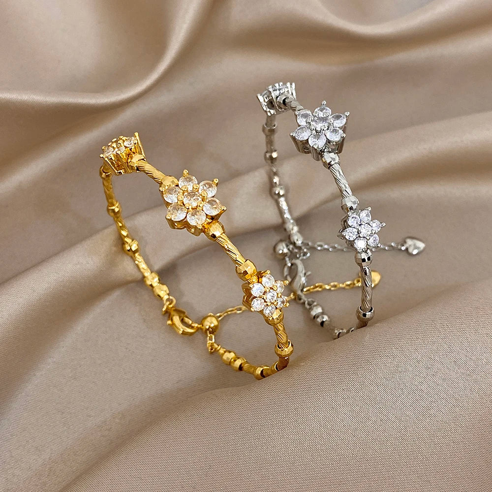 Elite Bracelet Lounge