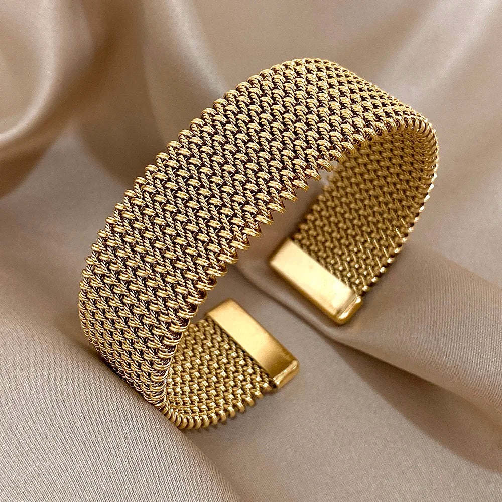 Crystal Wrist Avenue