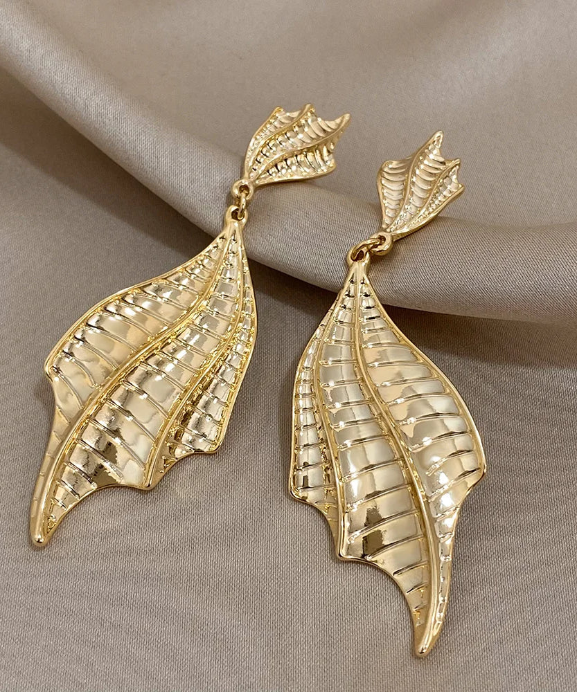 The Earring Lounge