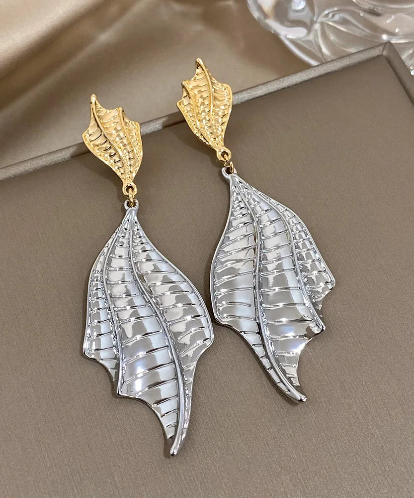 The Earring Lounge